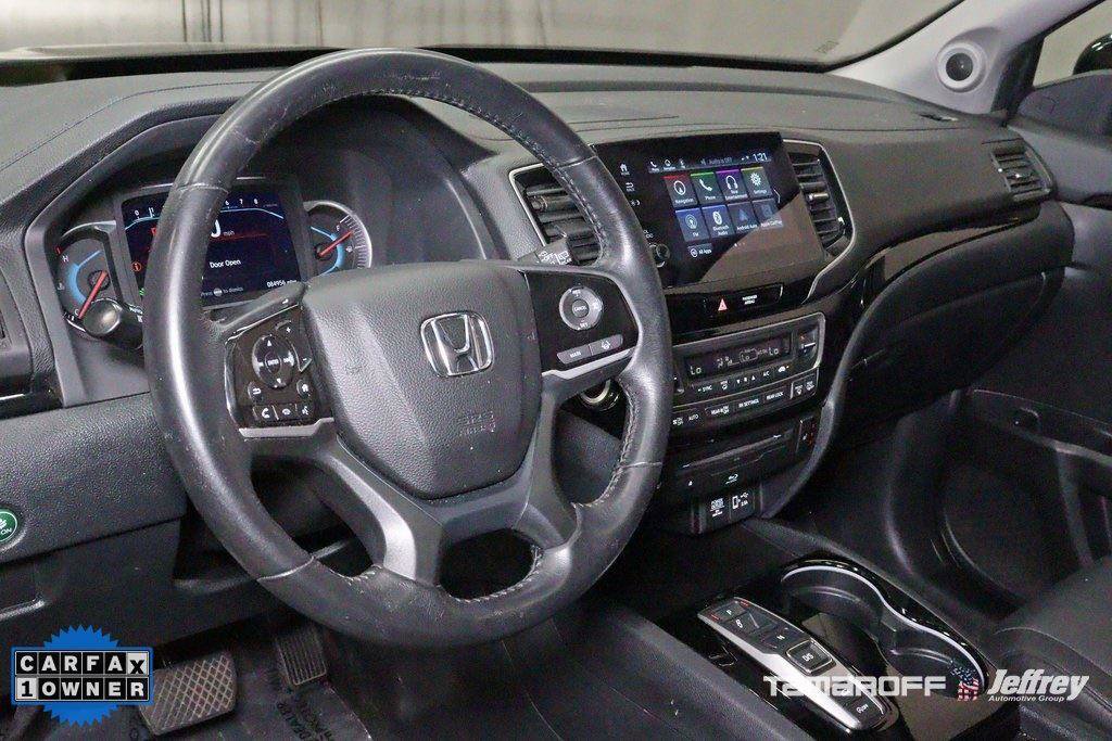 Used 2022 Honda Pilot Touring image 2
