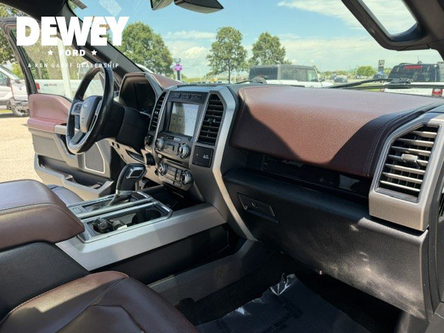 Used 2017 Ford F150 Platinum w/ Equipment Group 701A Luxury AWD/4WD image 42