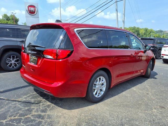 New 2025 Chrysler Voyager LX FWD image 3