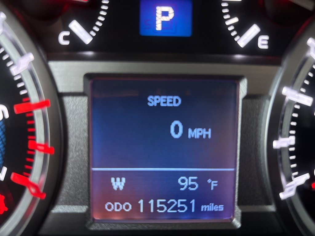 Used 2015 Toyota 4Runner image 31