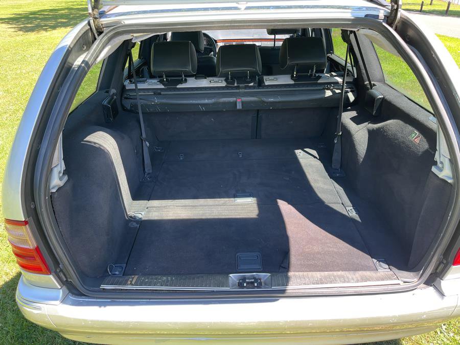 Used 2002 Mercedes-Benz E 320 4MATIC Wagon image 6
