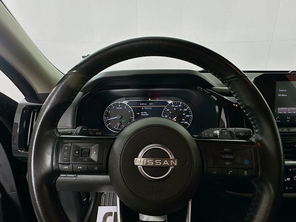 Used 2022 Nissan Pathfinder SV w/ SV Black Package image 11