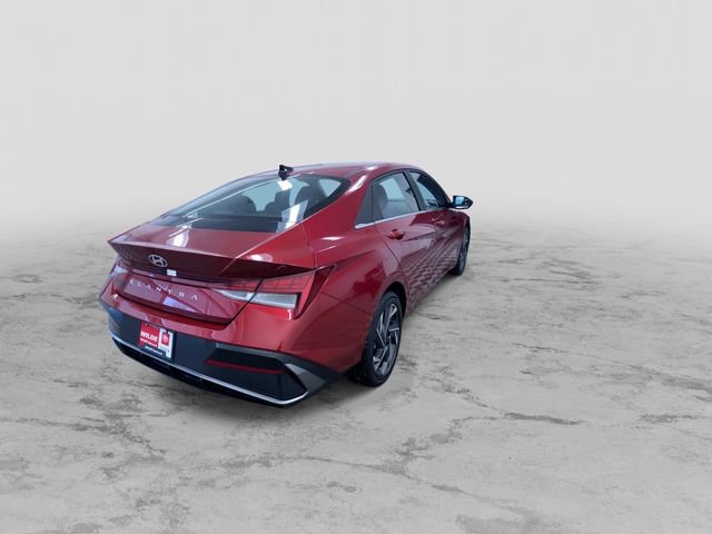 Used 2025 Hyundai Elantra SEL image 10