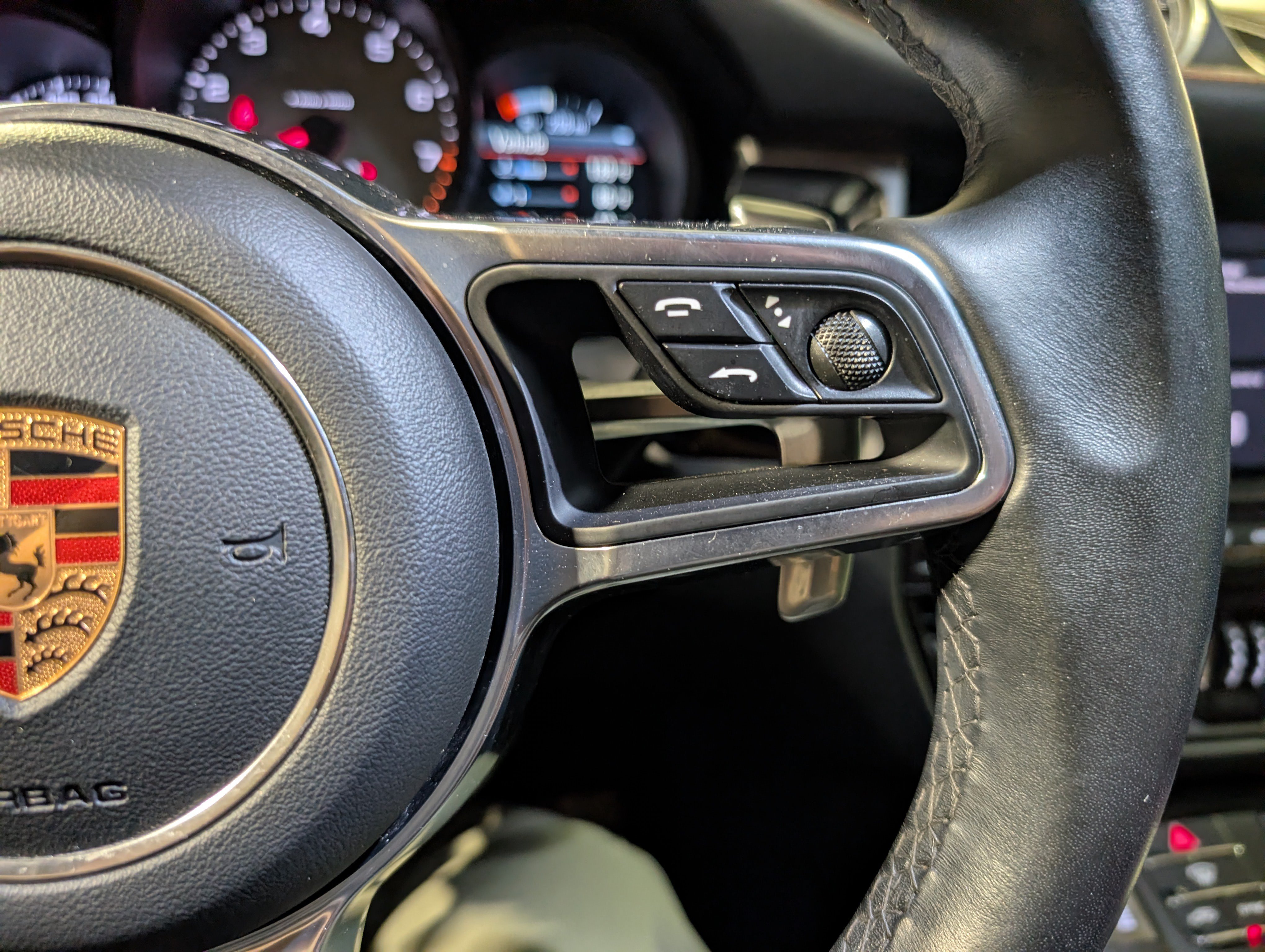 Certified 2020 Porsche Macan S AWD/4WD image 29