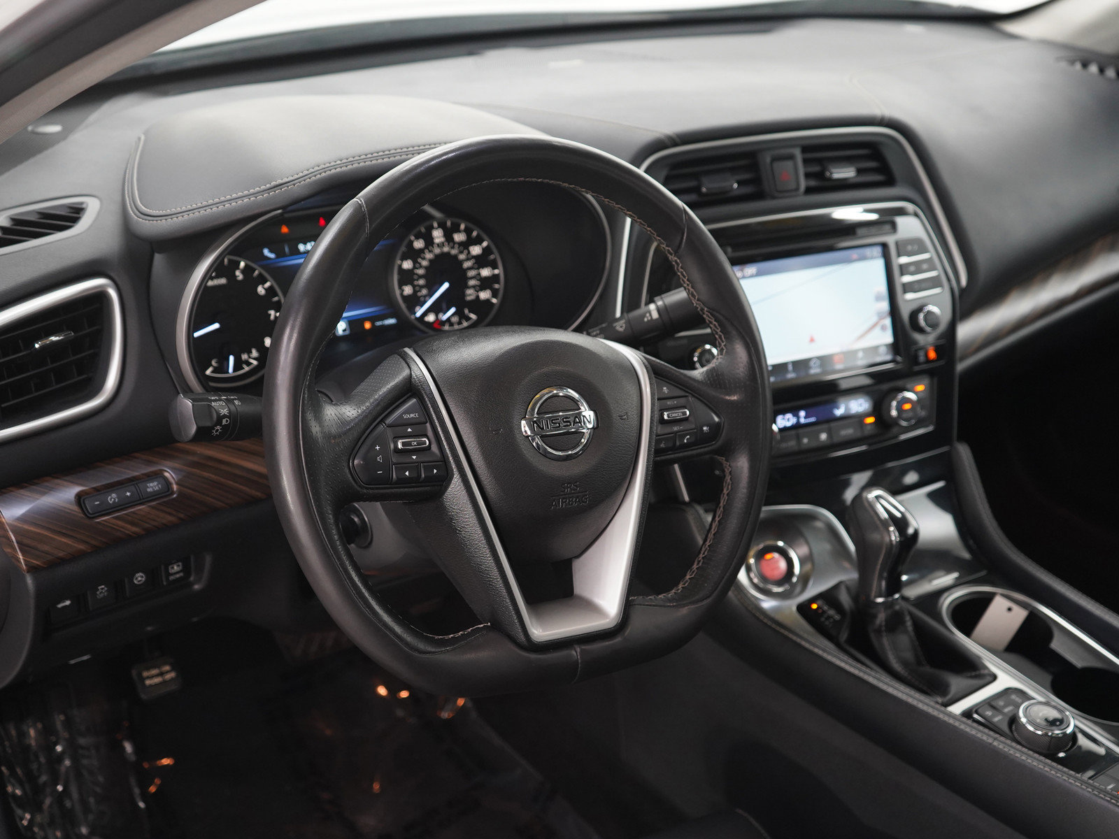 Used 2017 Nissan Maxima Platinum FWD image 19