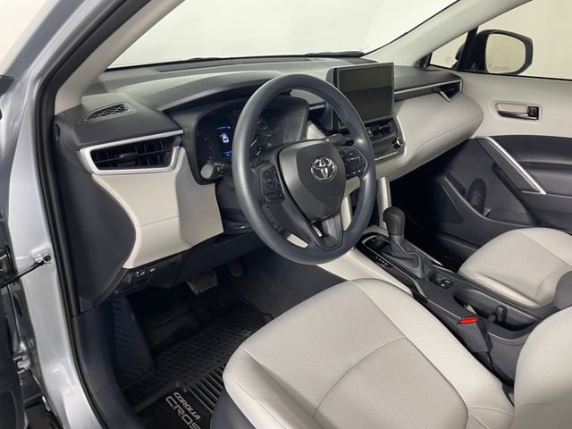 Used 2024 Toyota Corolla Cross L AWD/4WD image 3