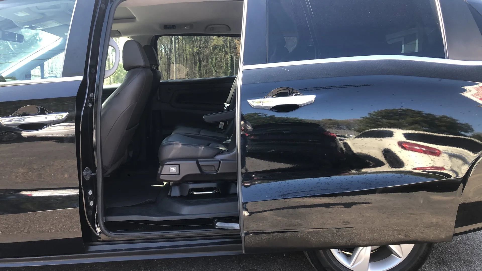 Used 2018 Honda Odyssey EX-L image 19