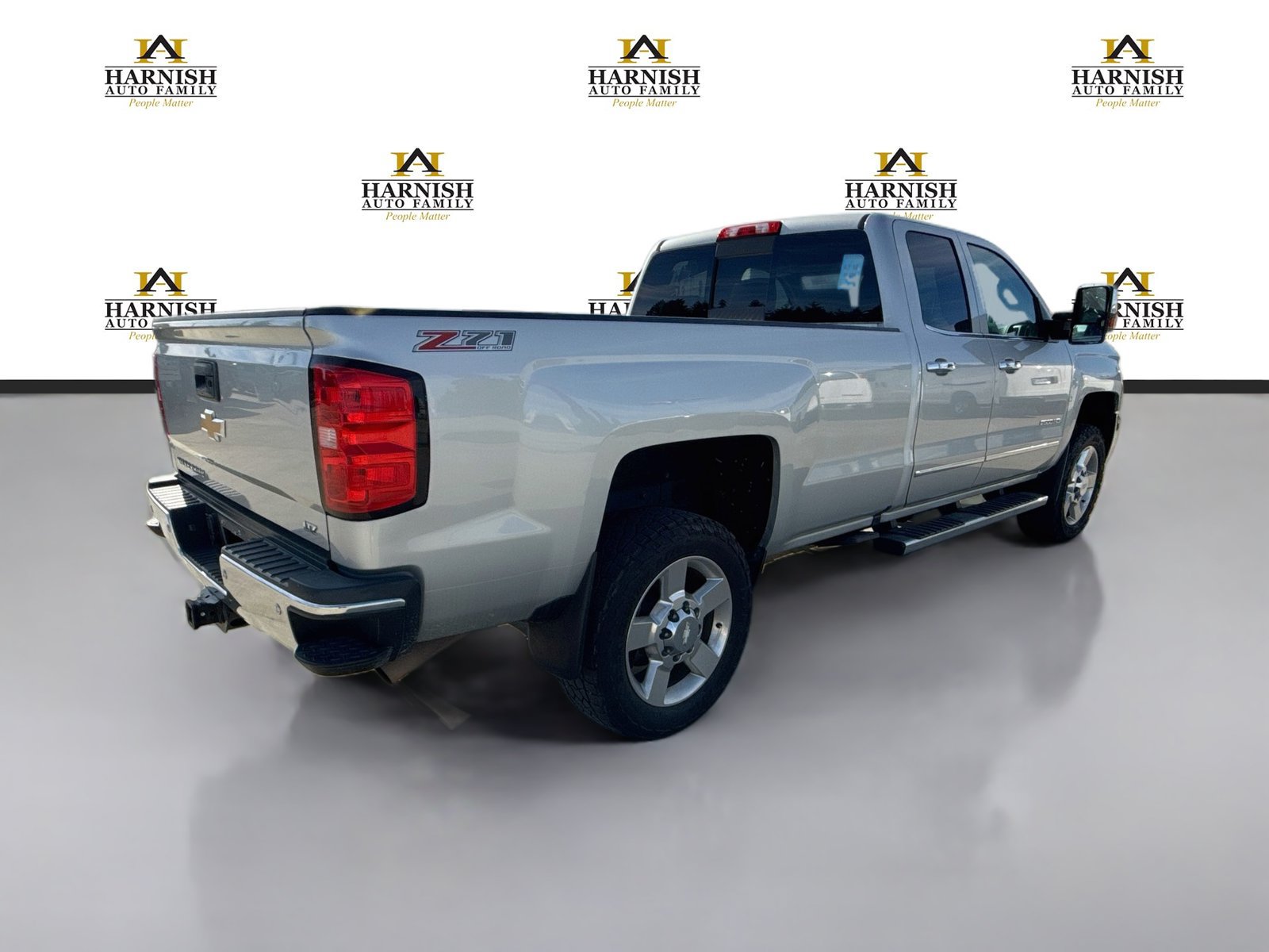 Used 2017 Chevrolet Silverado 2500 LTZ w/ Vortec Plus Package AWD/4WD image 5