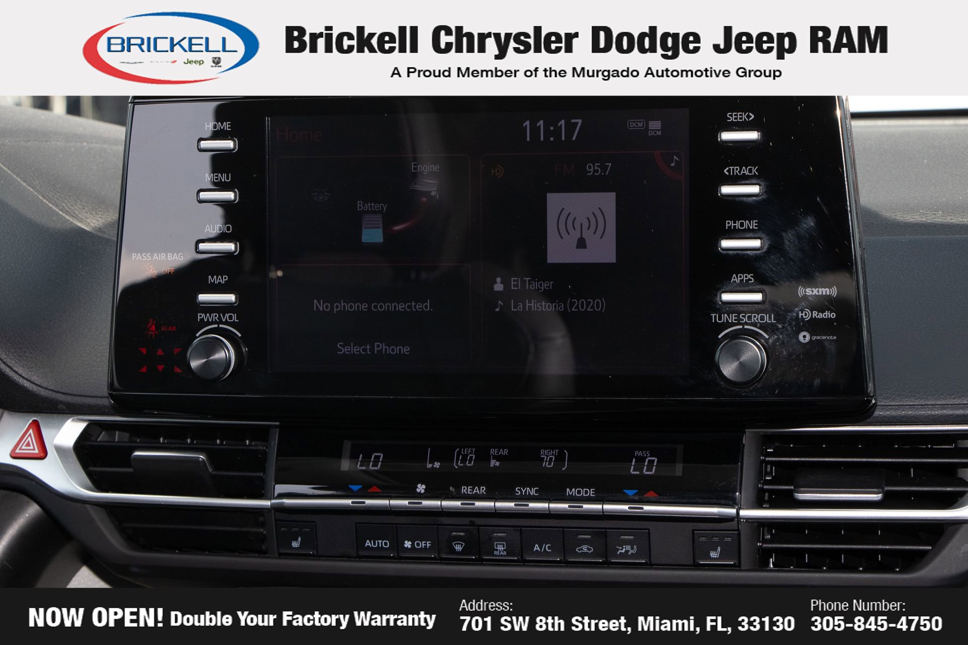 Used 2024 Toyota Sienna XLE FWD image 22