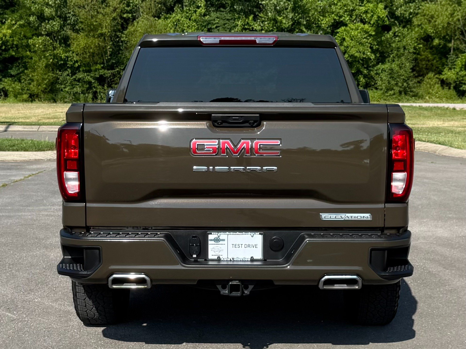 Used 2024 GMC Sierra 1500 Elevation w/ X31 Off-Road Package AWD/4WD image 5