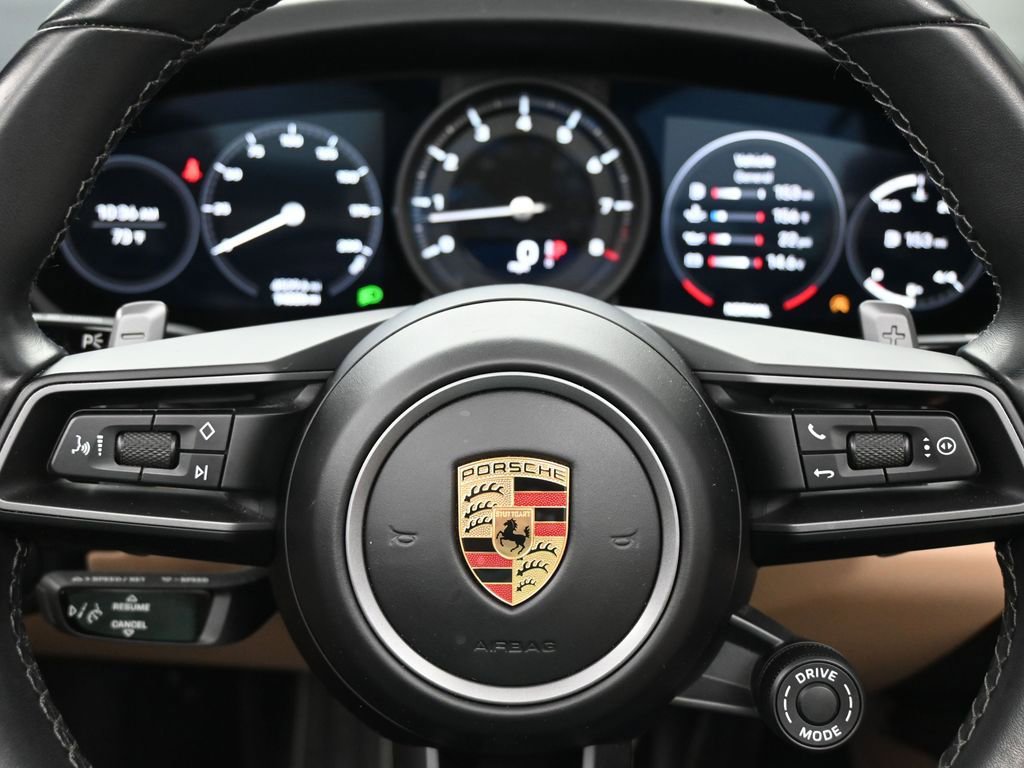 Used 2022 Porsche 911 Carrera image 22