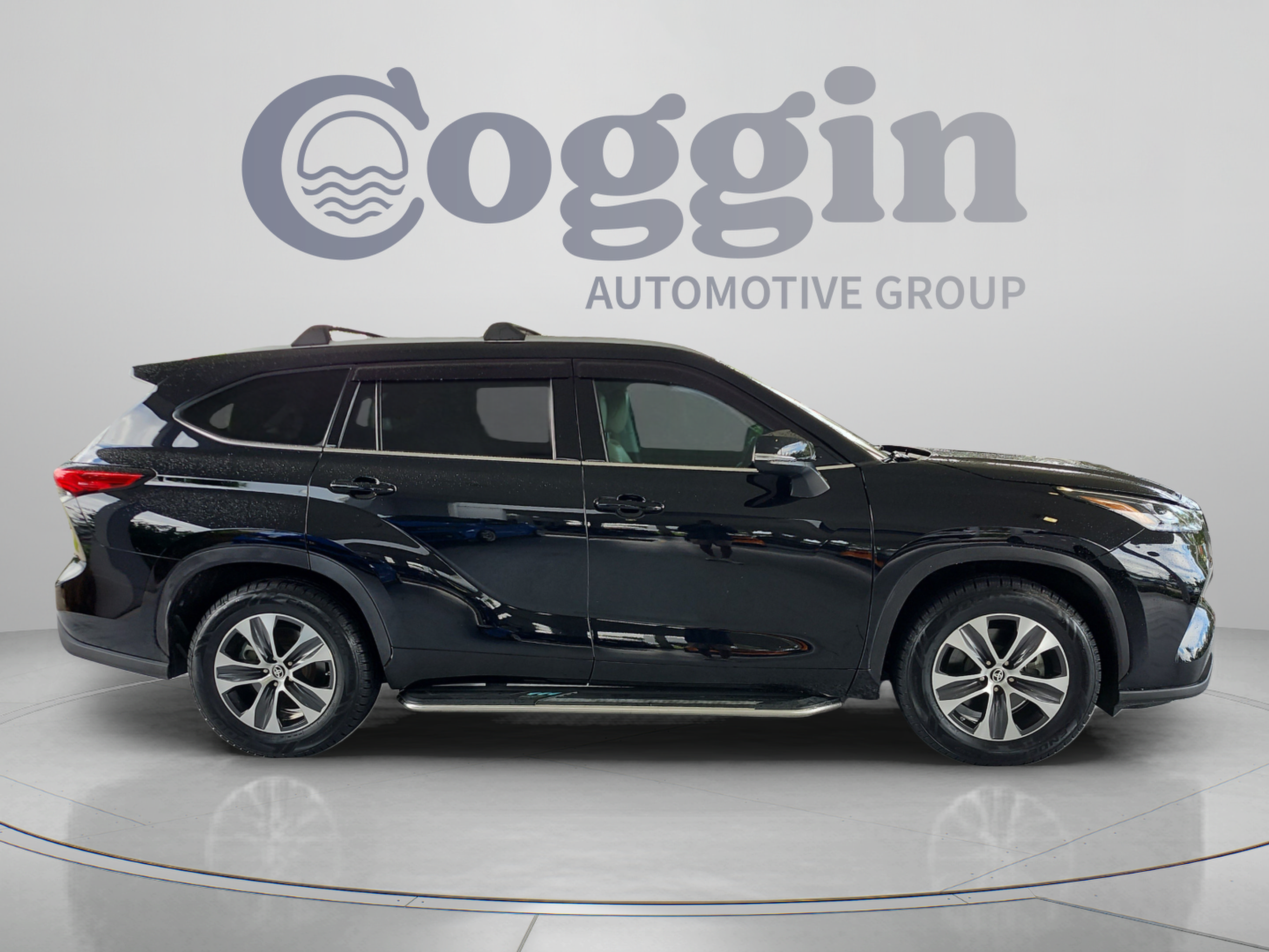 Used 2022 Toyota Highlander XLE FWD image 6