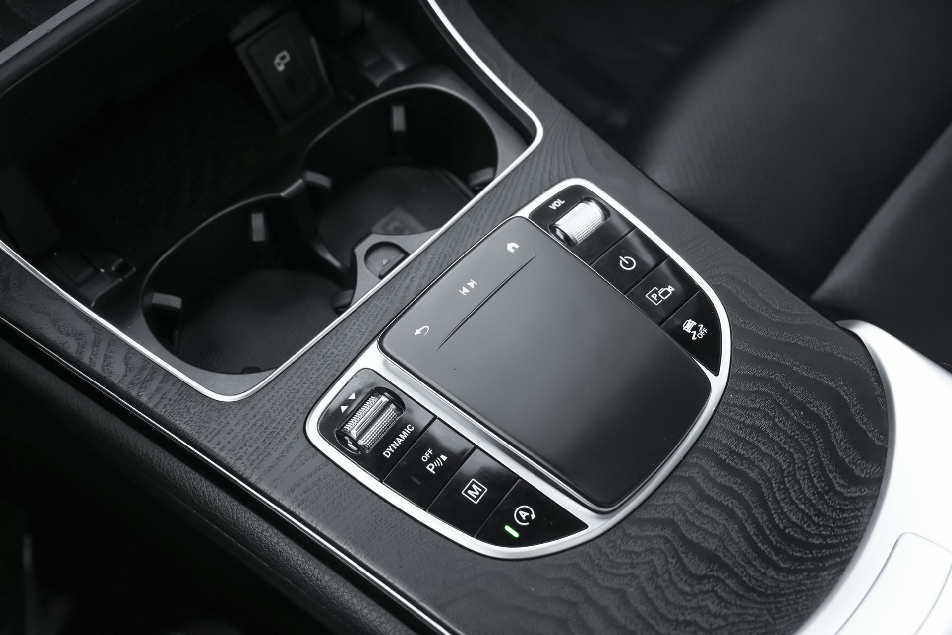 Used 2023 Mercedes-Benz GLC 300 4MATIC Coupe image 16