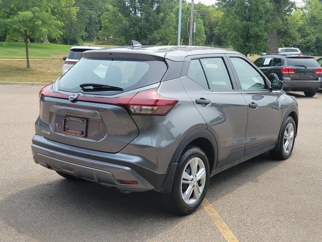 Used 2025 Nissan Kicks Play S FWD image 4
