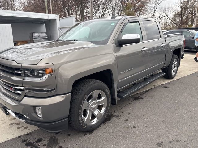 Used 2017 Chevrolet Silverado 1500 LTZ Z71 w/ LTZ Plus Package image 30