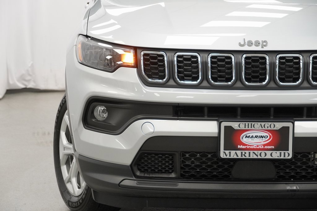 Certified 2025 Jeep Compass Latitude w/ Convenience Group image 6