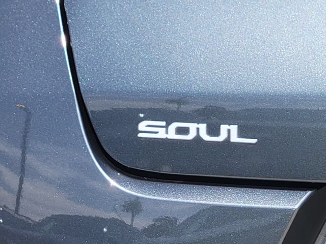 Certified 2025 Kia Soul LX w/ LX Technology Package FWD image 16