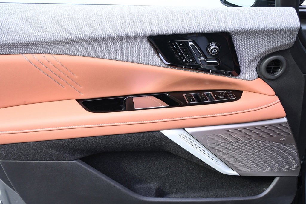 New 2026 Cadillac Optiq Sport 2 image 22