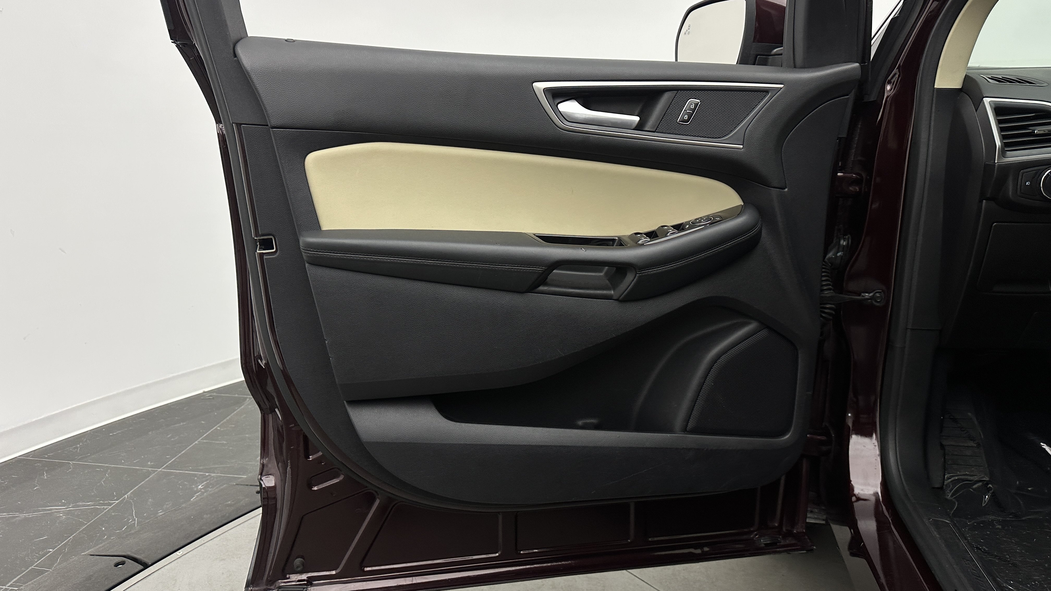 Used 2019 Ford Edge SEL w/ Equipment Group 201A AWD/4WD image 13