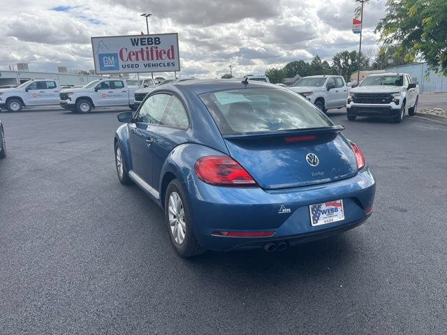 Used 2017 Volkswagen Beetle 1.8T Classic FWD image 6