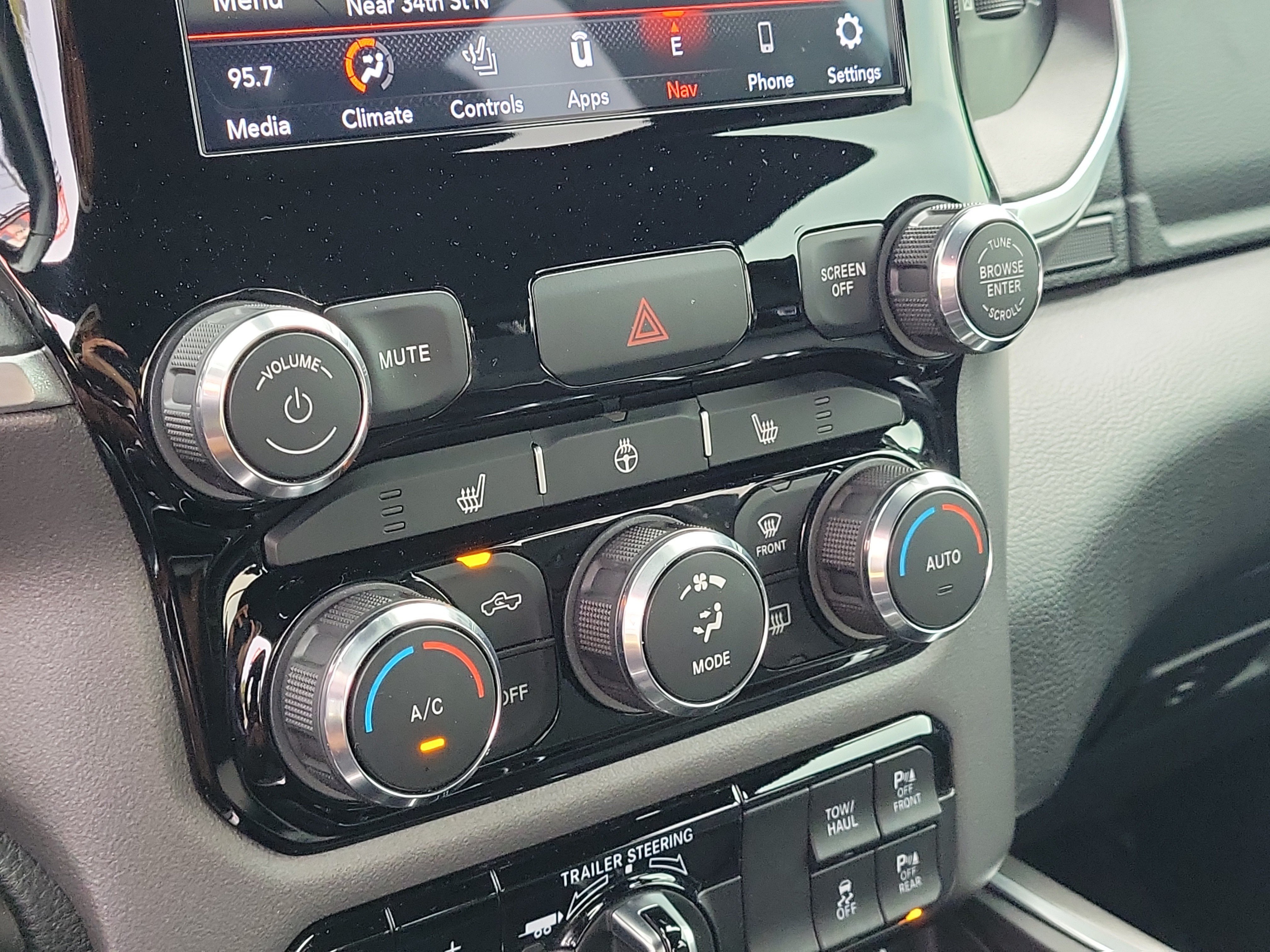 Used 2021 RAM 1500 Big Horn AWD/4WD image 24