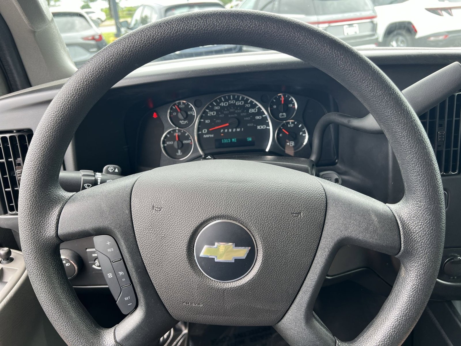Used 2025 Chevrolet Express 3500 LT w/ LT Preferred Equipment Group RWD image 23