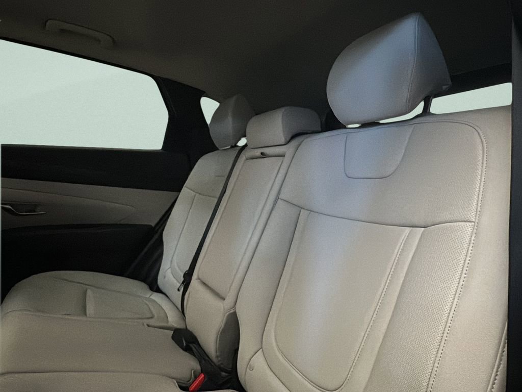 Certified 2025 Hyundai Tucson SEL image 12