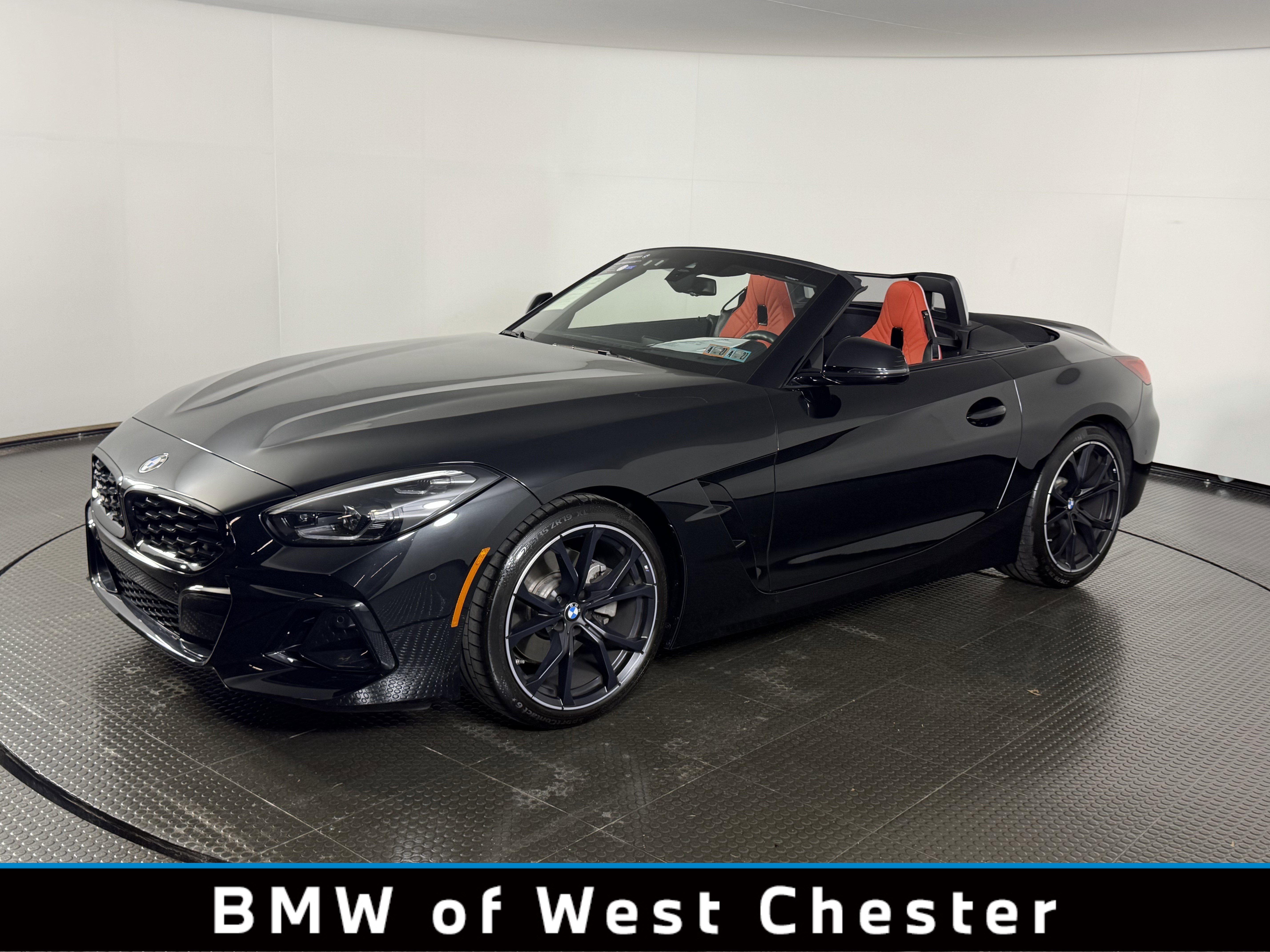 Certified 2025 BMW Z4 sDrive30i w/ Premium Package RWD image 1