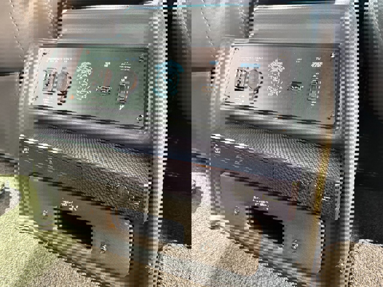 Used 2020 Ford Transit 150 Low Roof AWD image 13