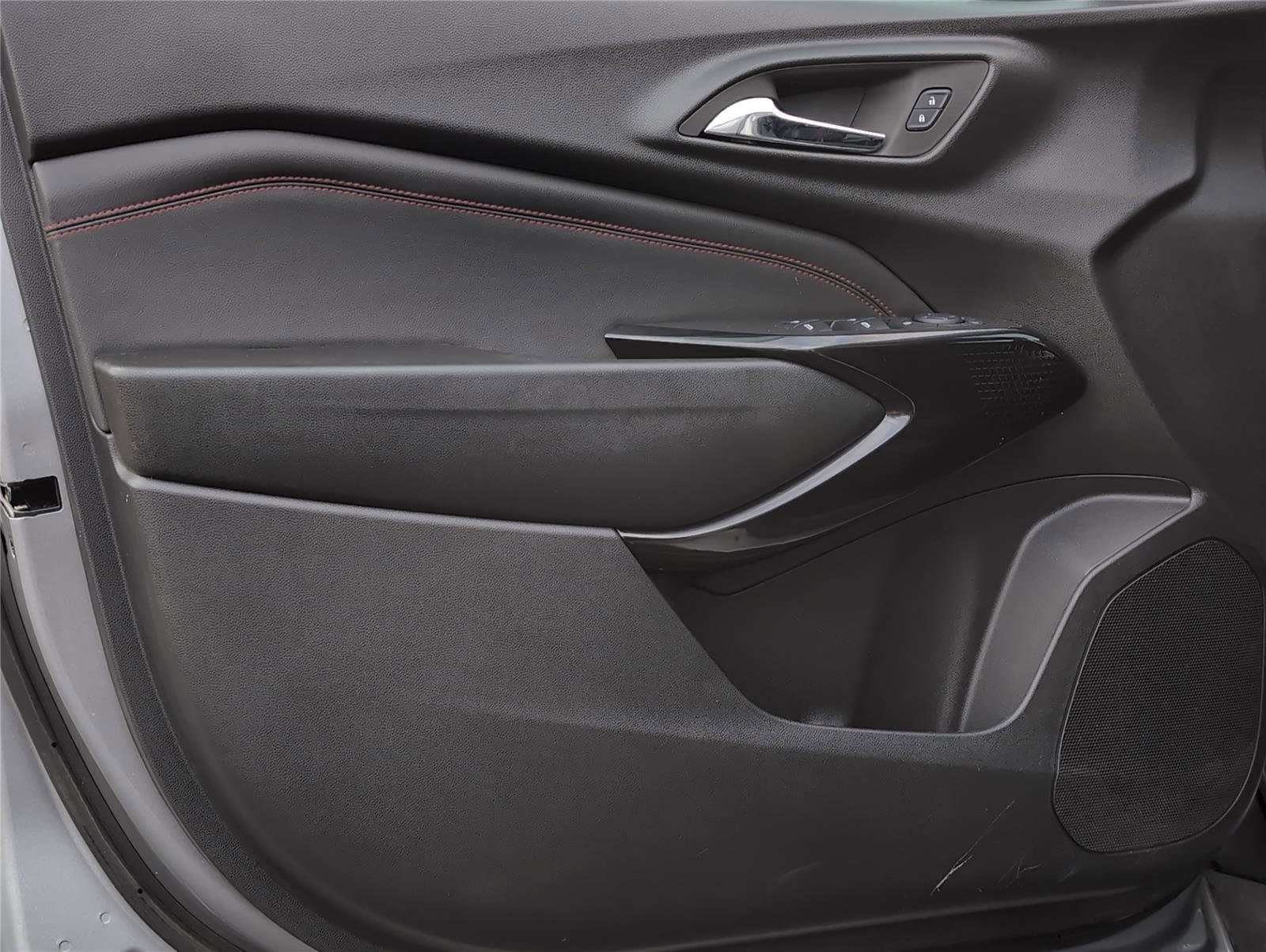 Used 2024 Chevrolet Trax RS w/ Sunroof Package image 20