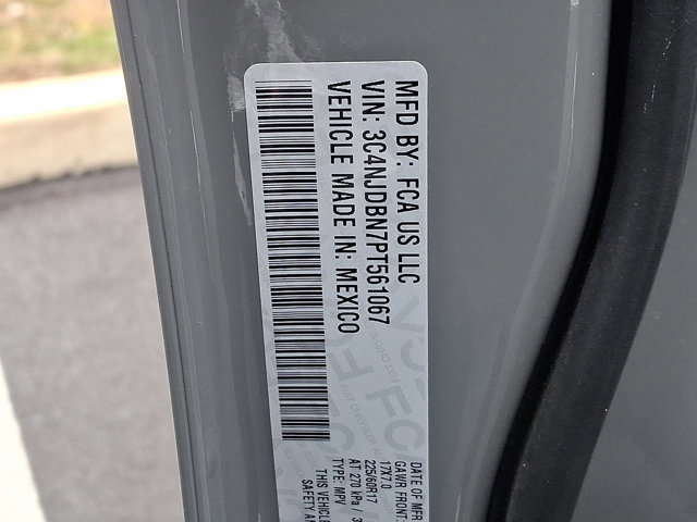 Used 2023 Jeep Compass Latitude image 27