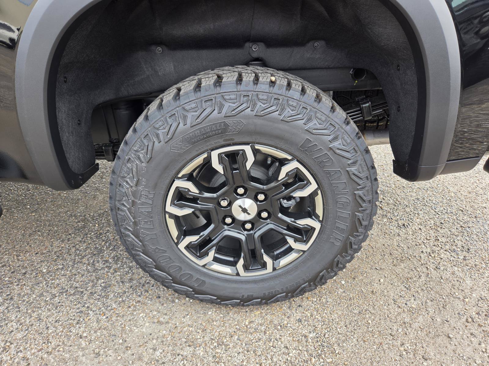 New 2026 Chevrolet Silverado 1500 ZR2 w/ LPO, Dark Essentials Package AWD/4WD image 20