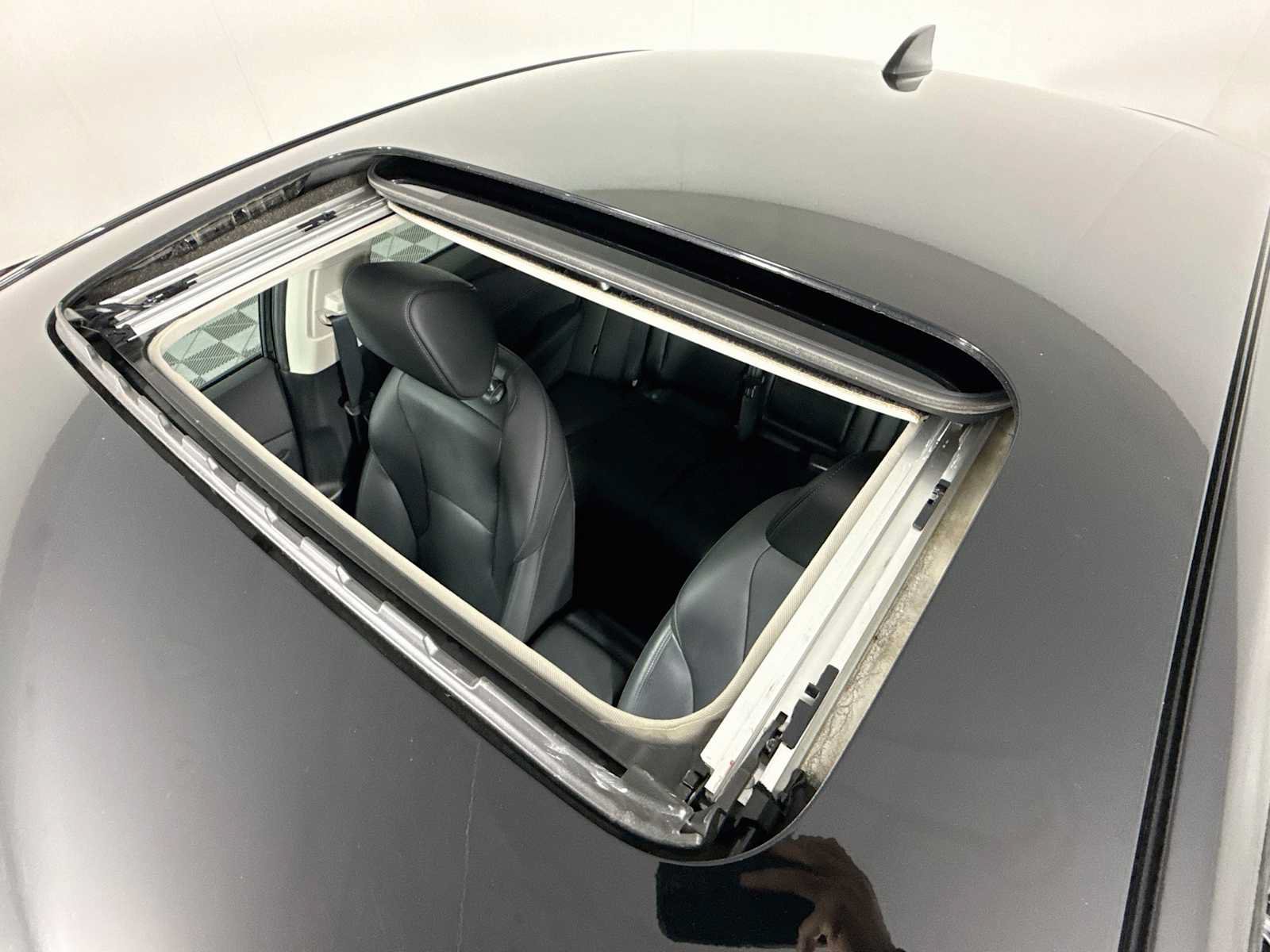 Used 2023 Honda Accord EX-L image 19