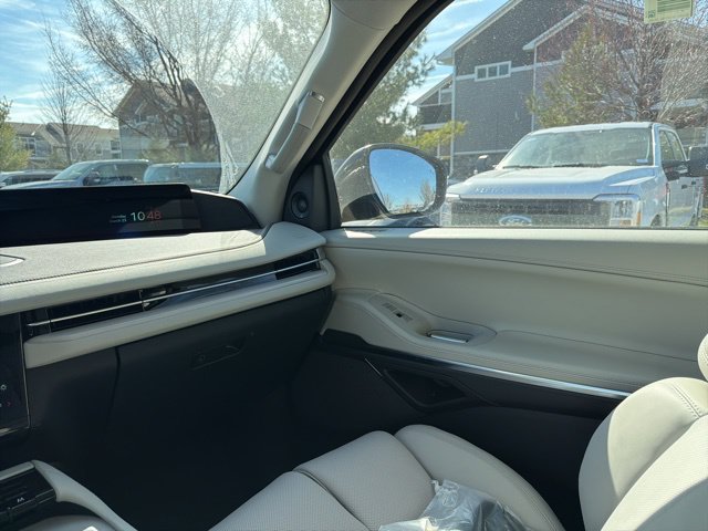New 2026 Lincoln Navigator Reserve w/ Jet Appearance Package AWD/4WD image 20