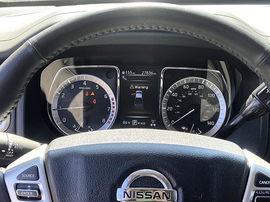 Used 2018 Nissan Titan SV w/ SV Convenience Package image 12