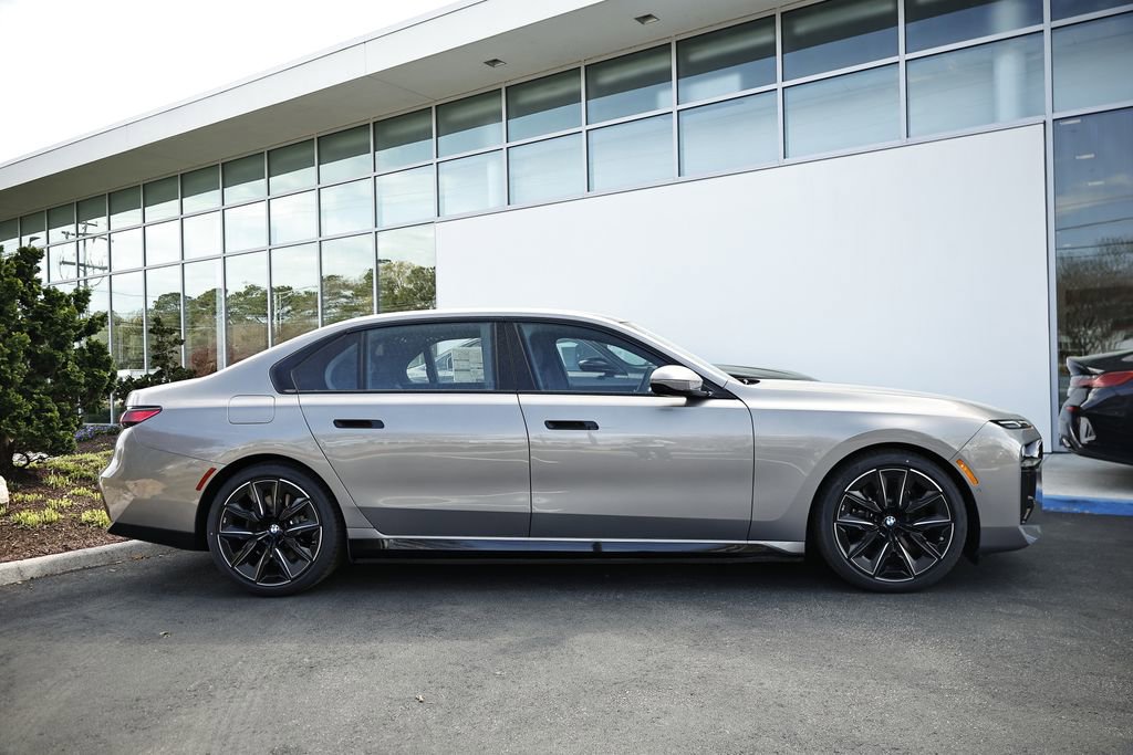 New 2026 BMW i7 eDrive50 w/ M Sport Package image 4