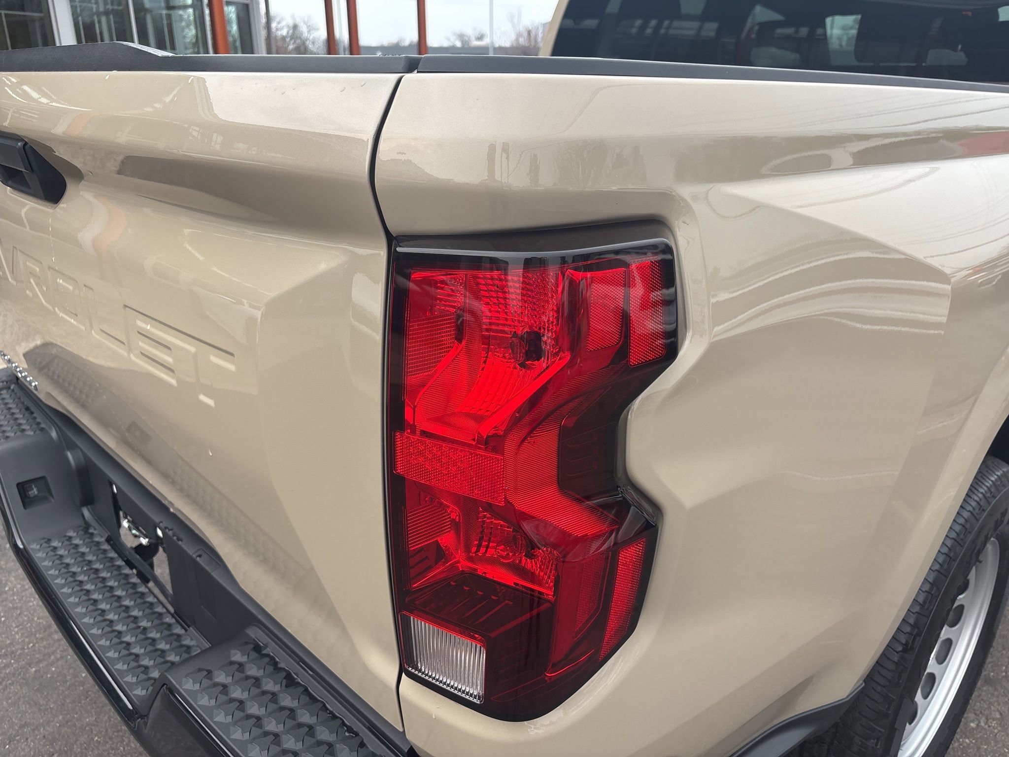 Used 2024 Chevrolet Colorado W/T image 4