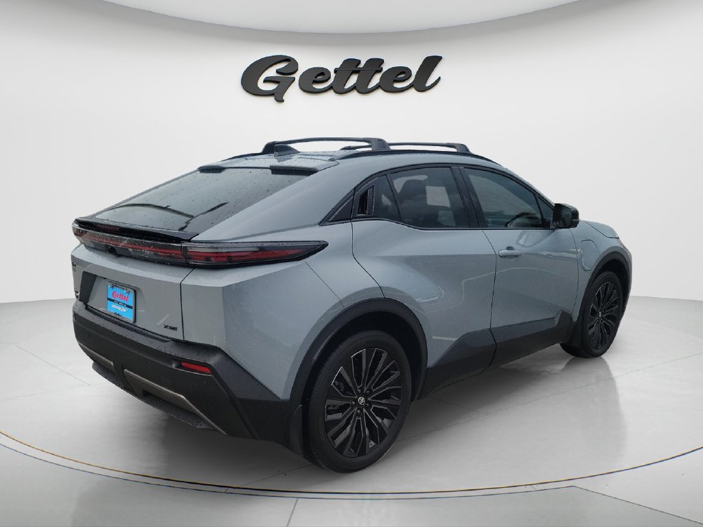 Used 2026 Toyota C-HR AWD/4WD image 5