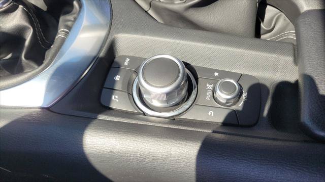 Used 2022 MAZDA MX-5 Miata Club RWD image 27