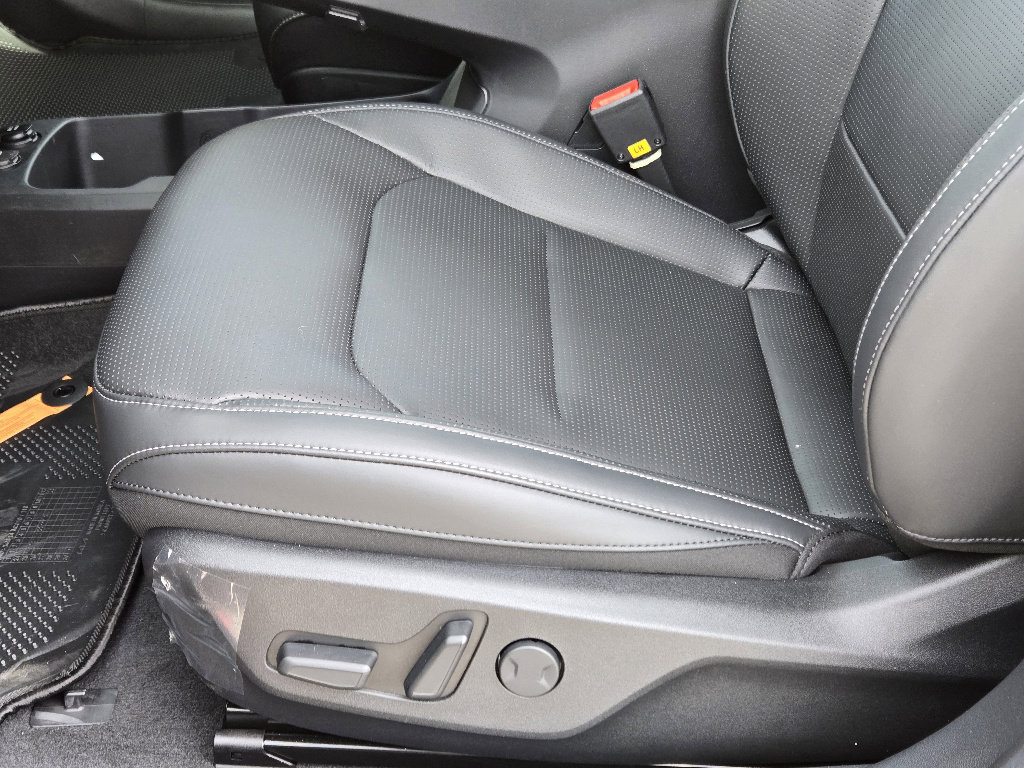 New 2025 Kia EV6 Wind image 17