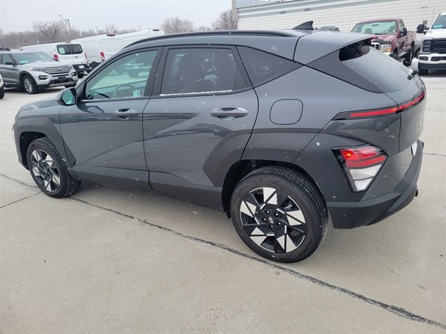 Used 2025 Hyundai Kona SEL image 8