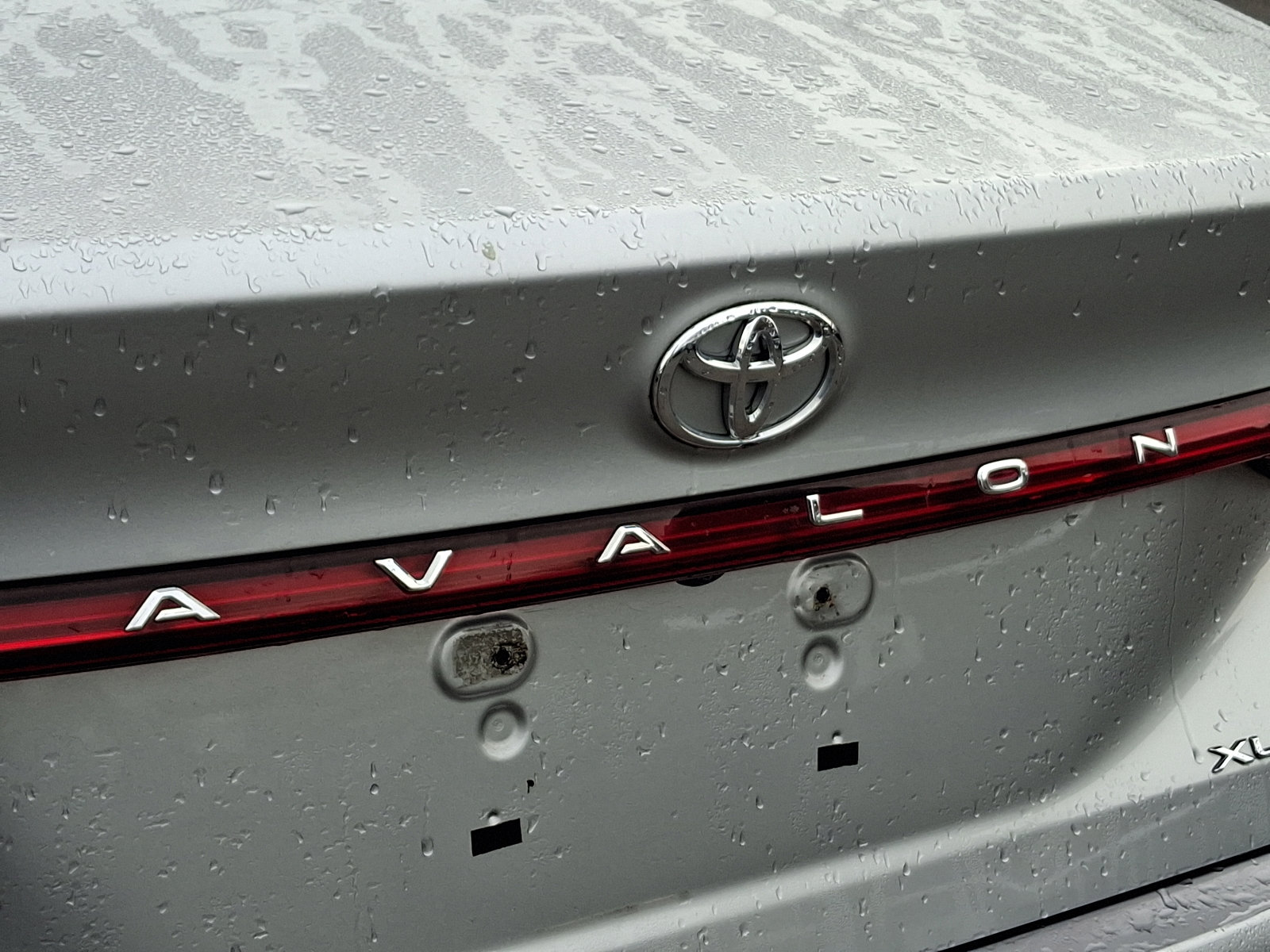 Used 2021 Toyota Avalon XLE image 29