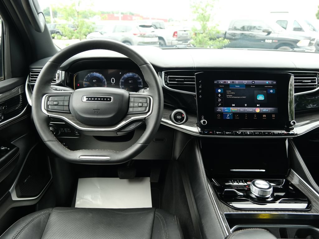 Used 2022 Jeep Wagoneer Series II AWD/4WD image 29