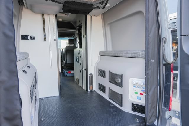 Used 2021 Mercedes-Benz Sprinter 2500 image 48