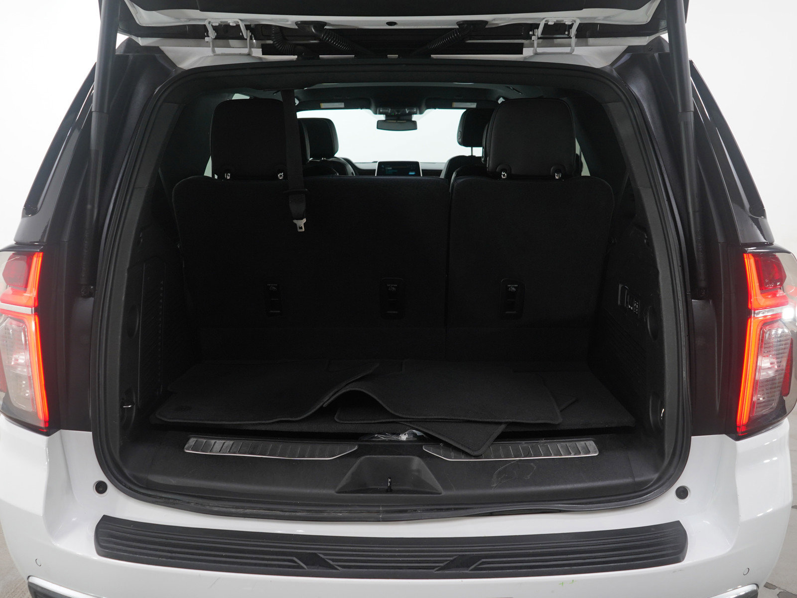 Used 2024 Chevrolet Tahoe Premier image 19