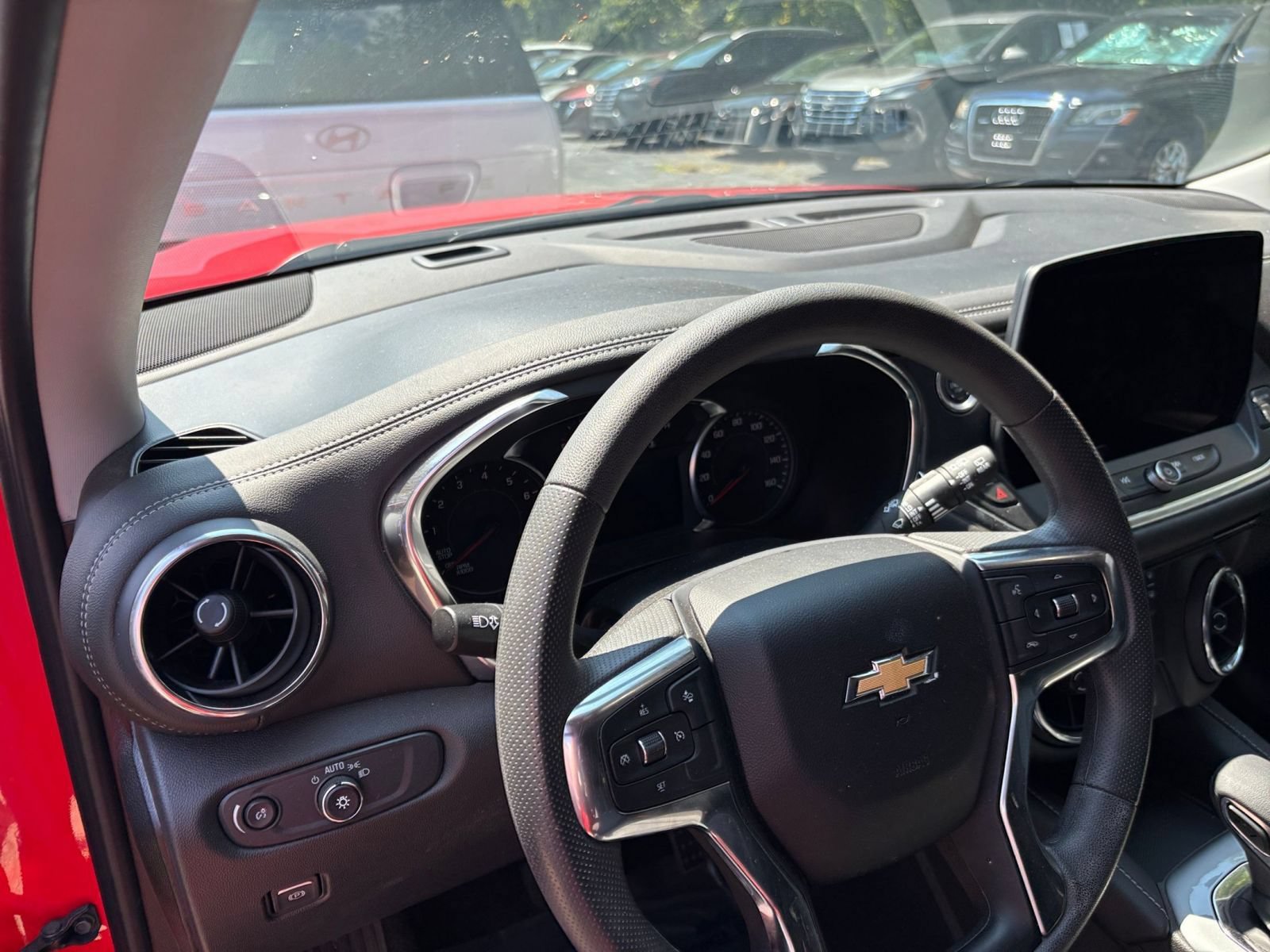 Used 2026 Chevrolet Blazer LT FWD image 29