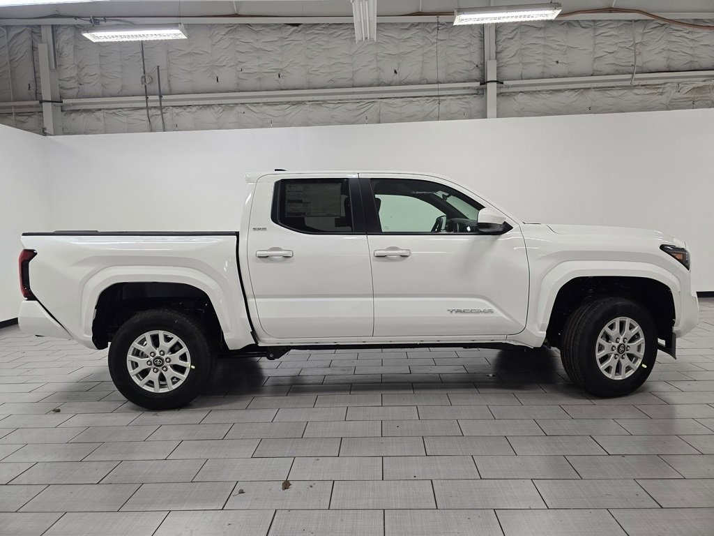 New 2026 Toyota Tacoma SR5 image 15