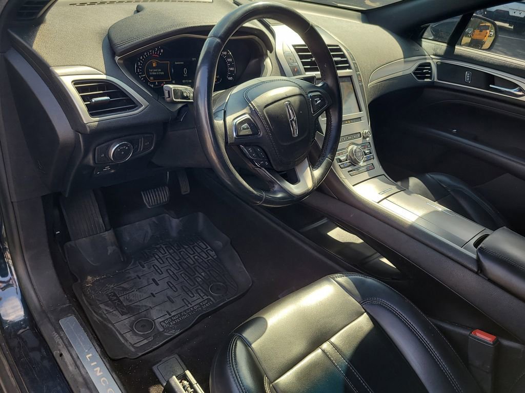 Used 2020 Lincoln MKZ w/ Convenience Package image 16