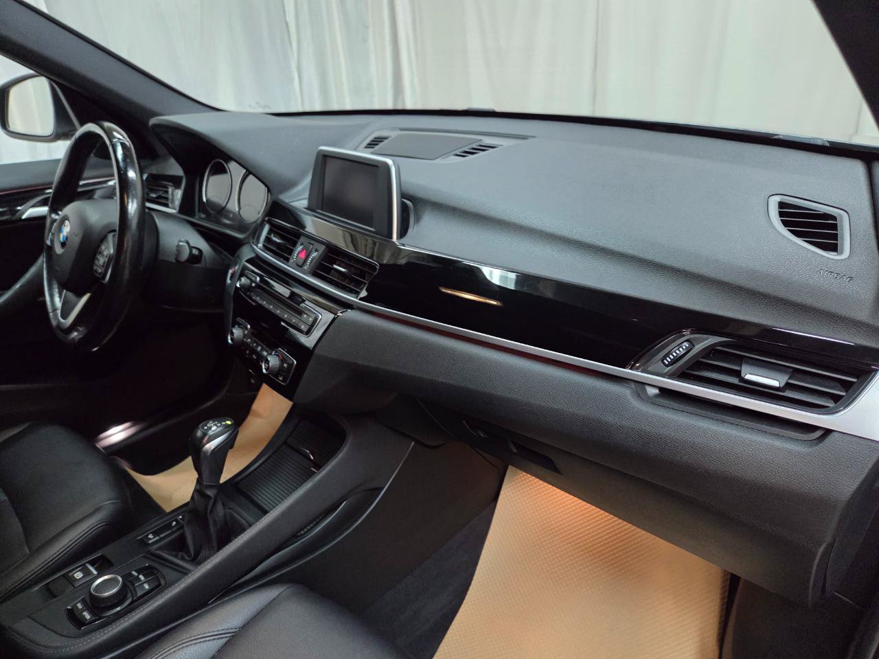 Used 2018 BMW X1 xDrive28i w/ Convenience Package AWD/4WD image 18