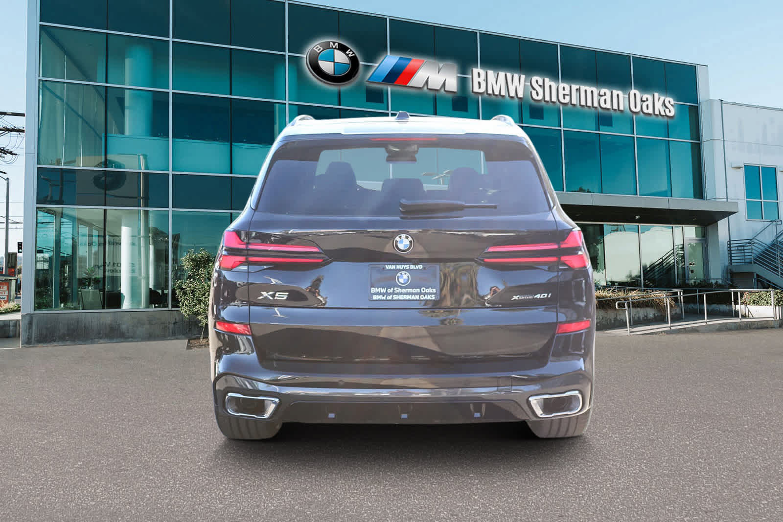 Used 2026 BMW X5 xDrive40i w/ M Sport Package AWD/4WD image 5